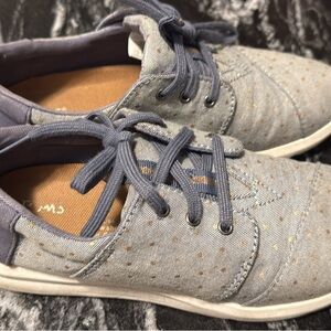 Toms Light Gray and Gold Women's Flats